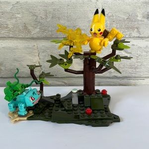 Pokémon Mega Construx Pikachu vs Bulbasaur set